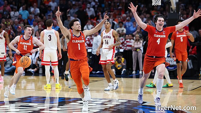 Online Gambling is Destroying Our Social Fabric